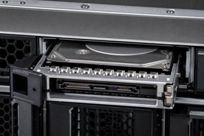 Как выбрать жесткий диск для сервера: SAS, SATA, 2.5 и 3.5 дюйма