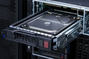 Как выбрать жесткий диск для сервера: SAS, SATA, форм-фактор 2.5 и 3.5 дюйма
