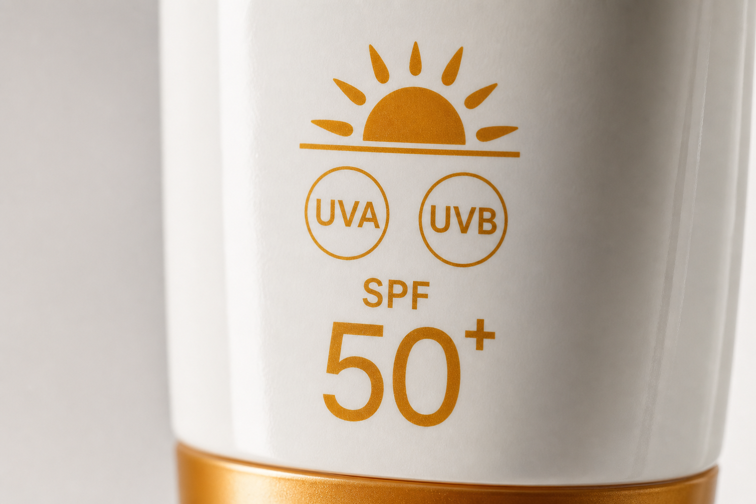 Солнцезащитный крем SPF 30 и SPF 50 для тела: как сравнить и выбрать нужный формат