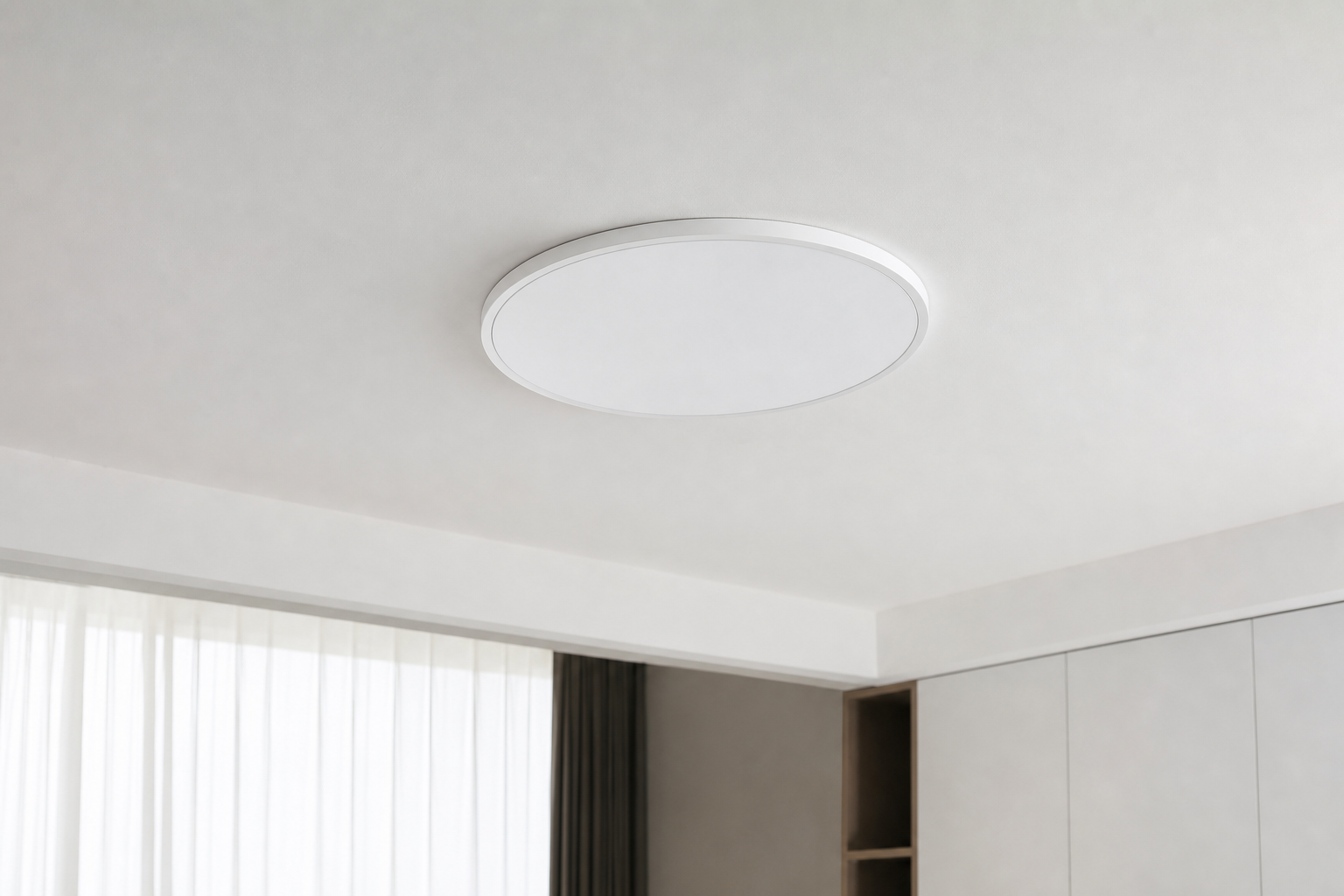 Потолочные светильники LED: как выбрать тип под задачу и потолок